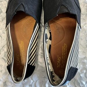 Toms Black and White Striped Organic Cotton Slip Ons EU41 W10